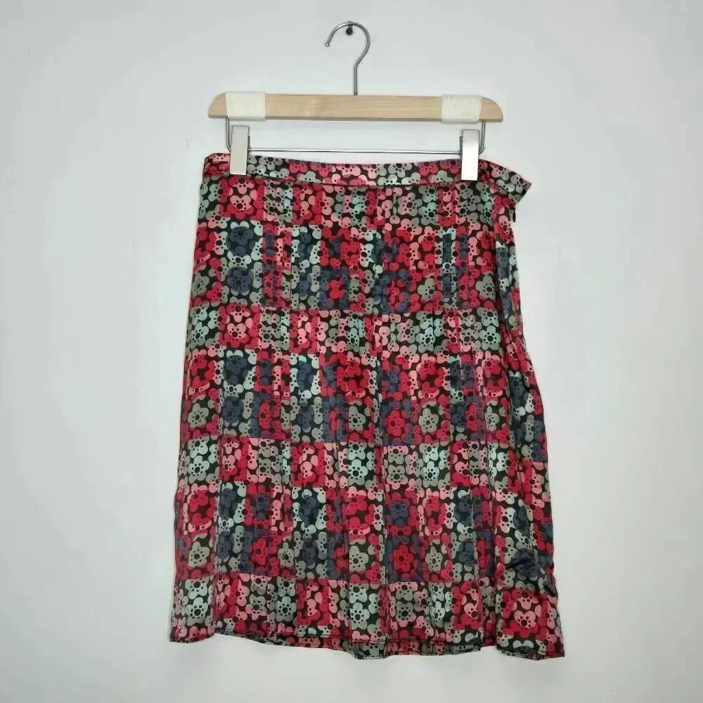 Marc Jacobs Women's 100% Silk Skirt Size 6 Flowers Pleats